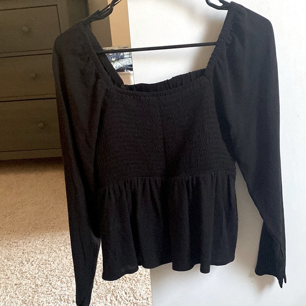 Long Sleeves black top